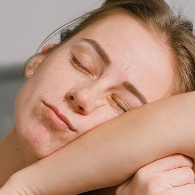 Trouble Du Sommeil : Comment réussir à dormir à poings fermés ? 